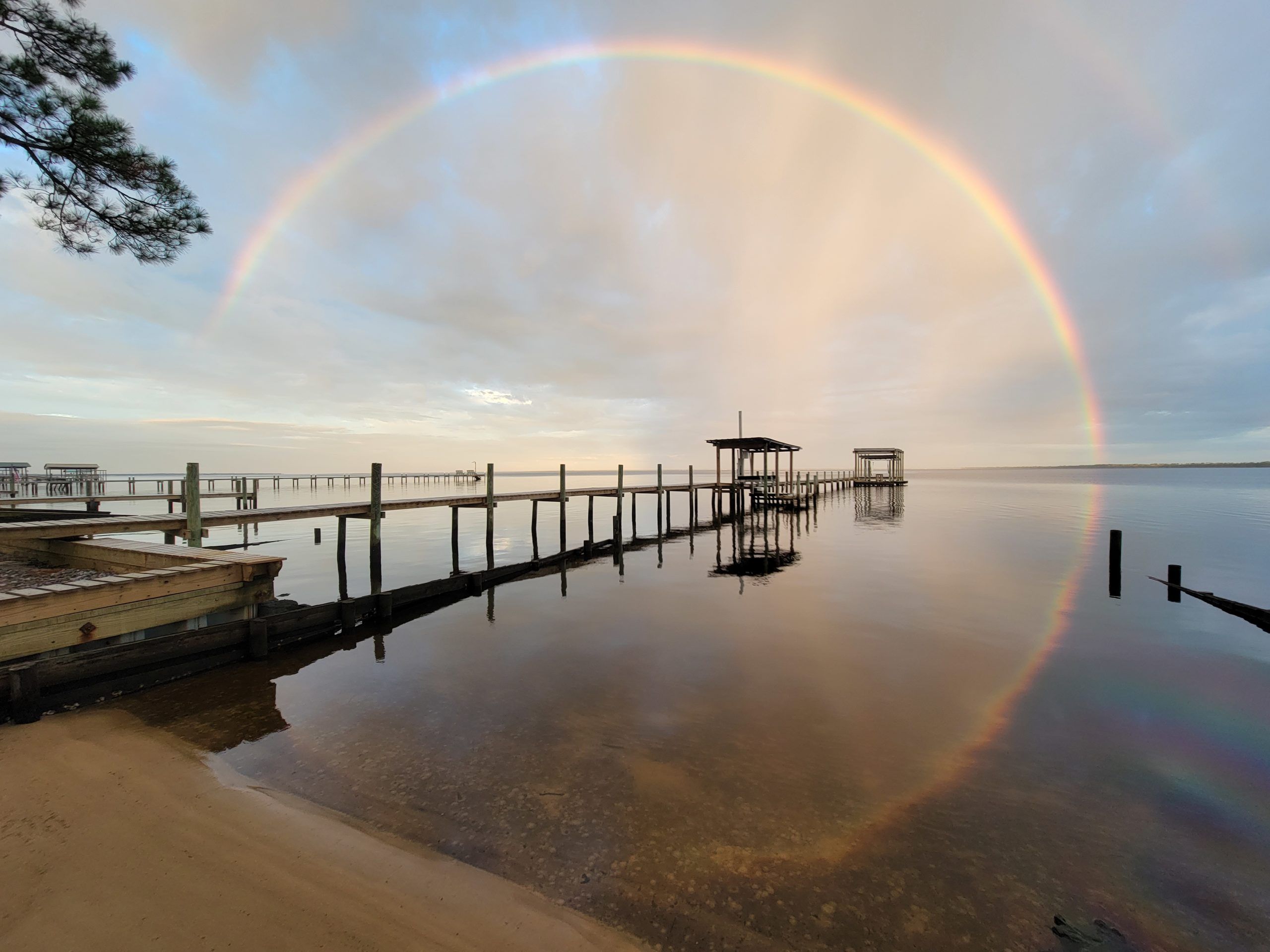 Today's Photo of the Day comes from Alan Beard. Alan captured this incredible rainbow over the Santa Rosa Sound. 🌈