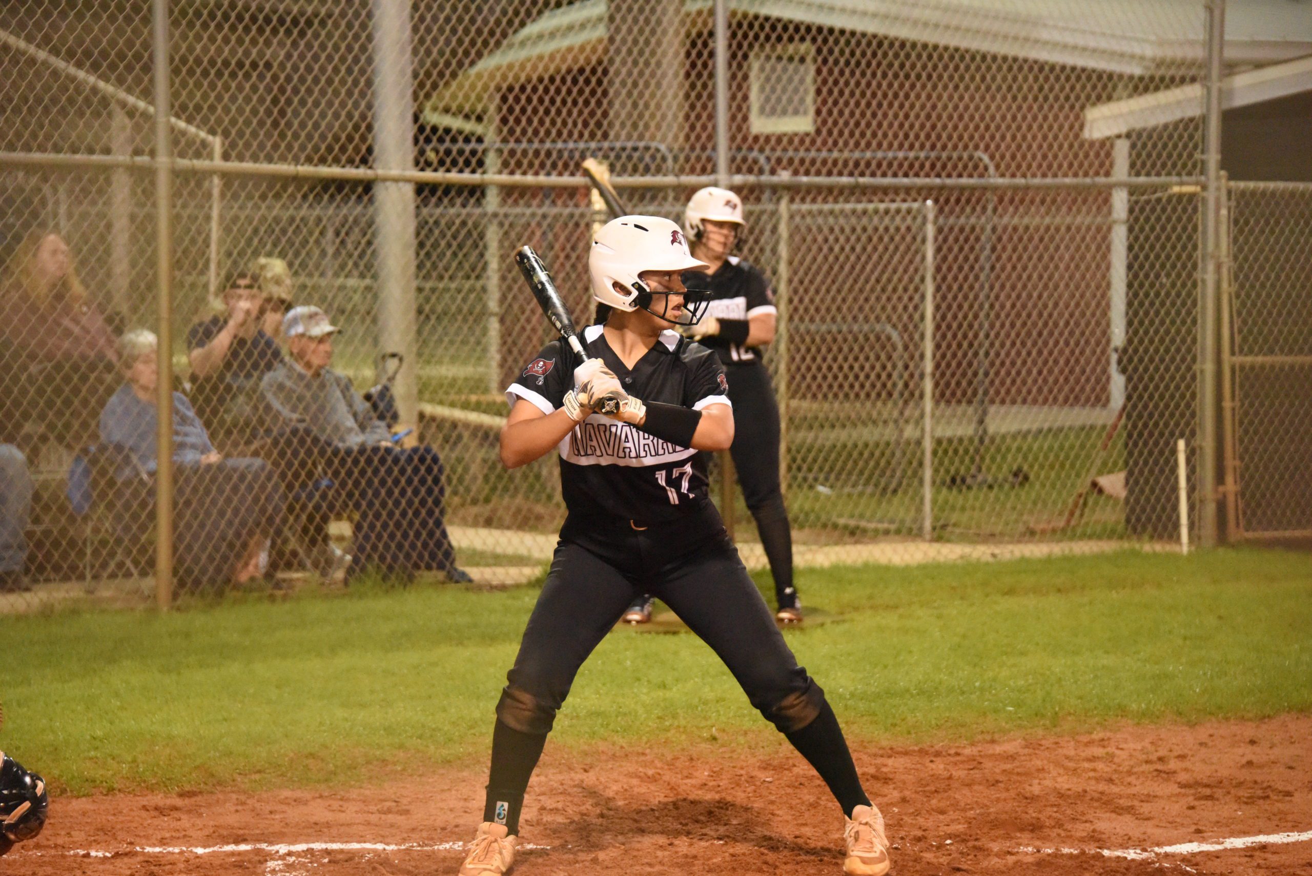 Hester’s clutch hit carries Raiders past Crusaders | Navarre Press