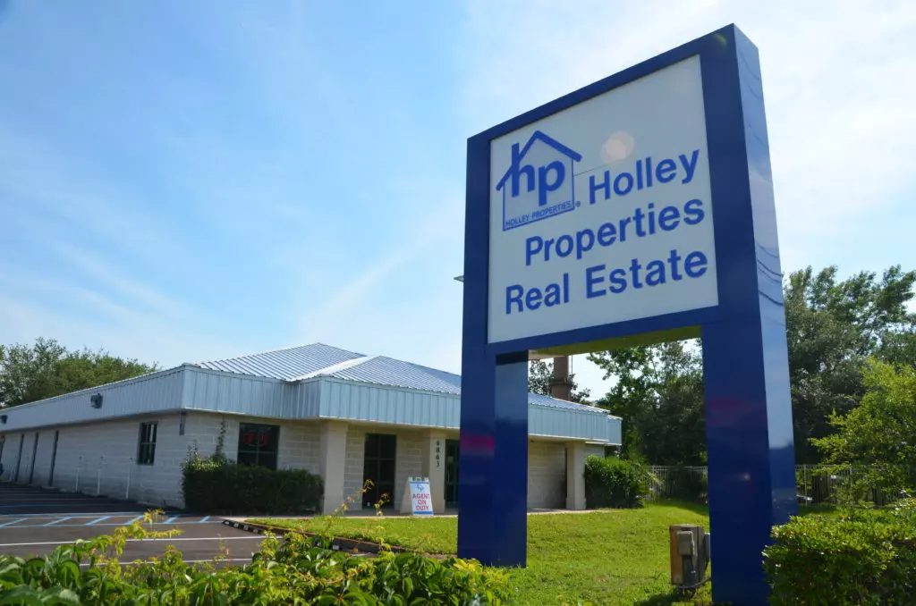 Holley Properties sells building, relocates virtually Navarre Press