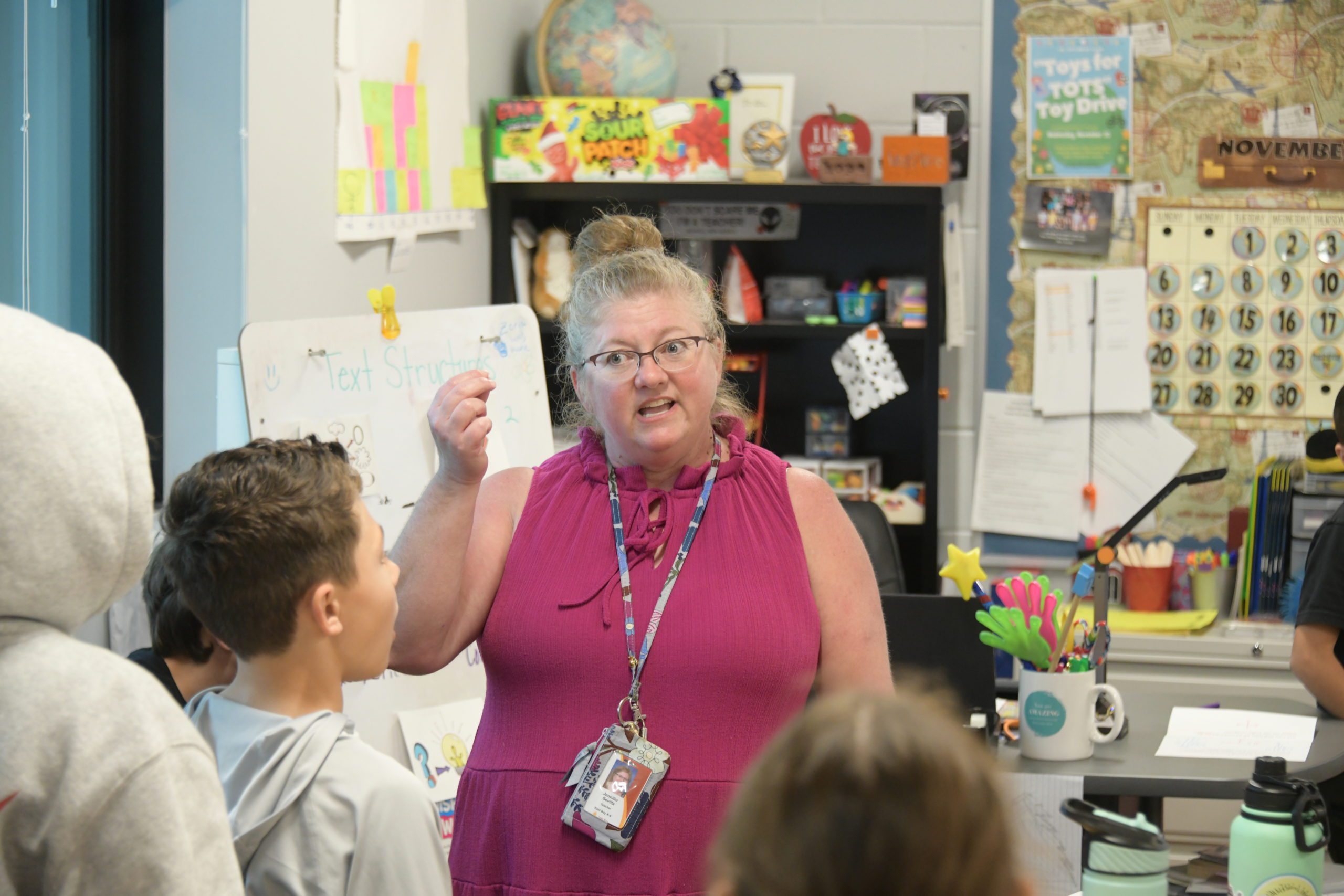 east-bay-k8-teacher-of-year-is-making-an-impact-navarre-press