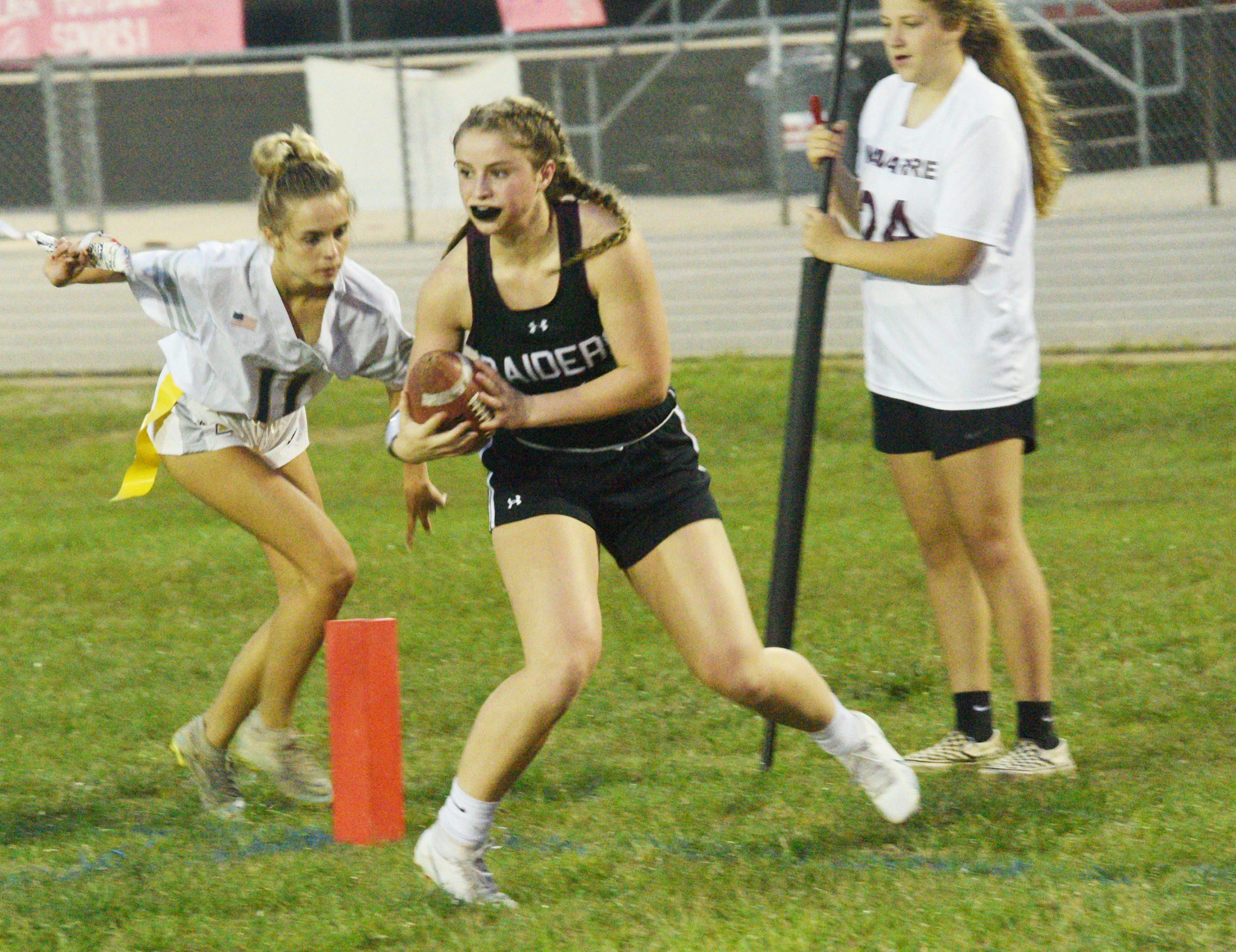 Navarre rolls past rival Gulf Breeze in flag football | Navarre Press